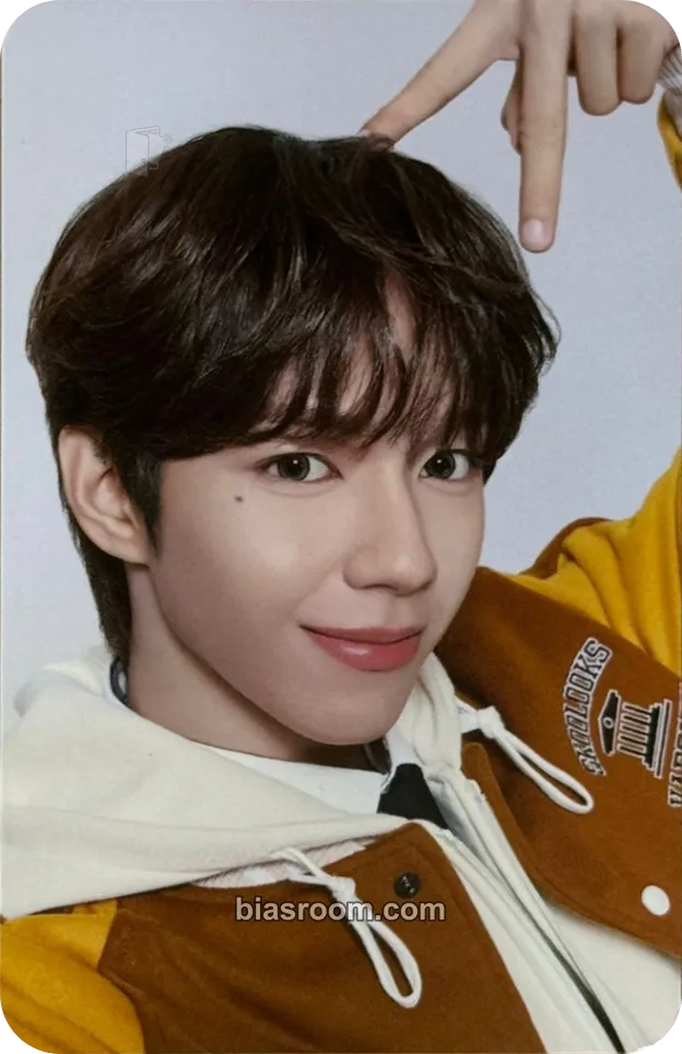 JL AHOF x SKOOLOOKS Photocard - AHOF - AHOF K-pop photocard