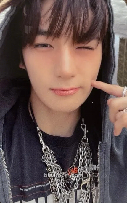 Hyunjae Trigger Photocard - THE BOYZ - THE BOYZ K-pop photocard