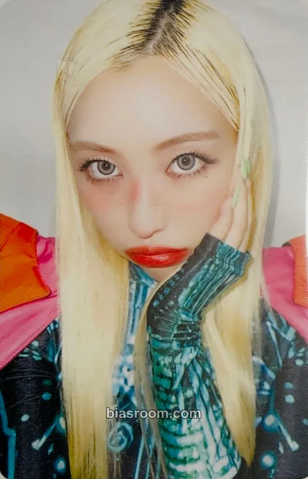 MAYA THE CORE - 核 Photocard - XG - XG K-pop photocard