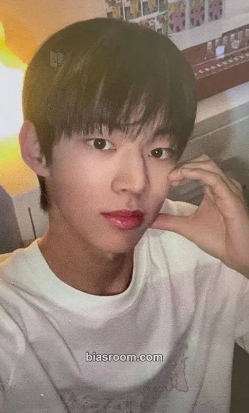Dohoon Sparkling Blue Photocard - TWS - TWS K-pop photocard