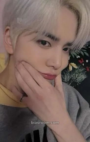 Younghoon Unexpected Photocard - THE BOYZ - THE BOYZ K-pop photocard