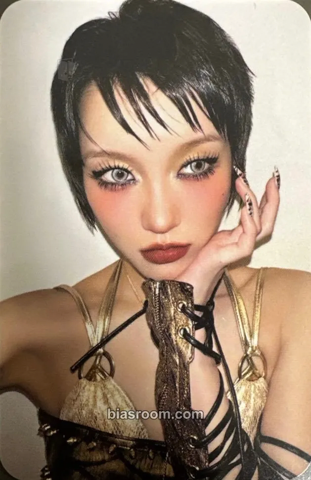 CHISA 2nd World Tour - The Core Photocard - XG - XG K-pop photocard