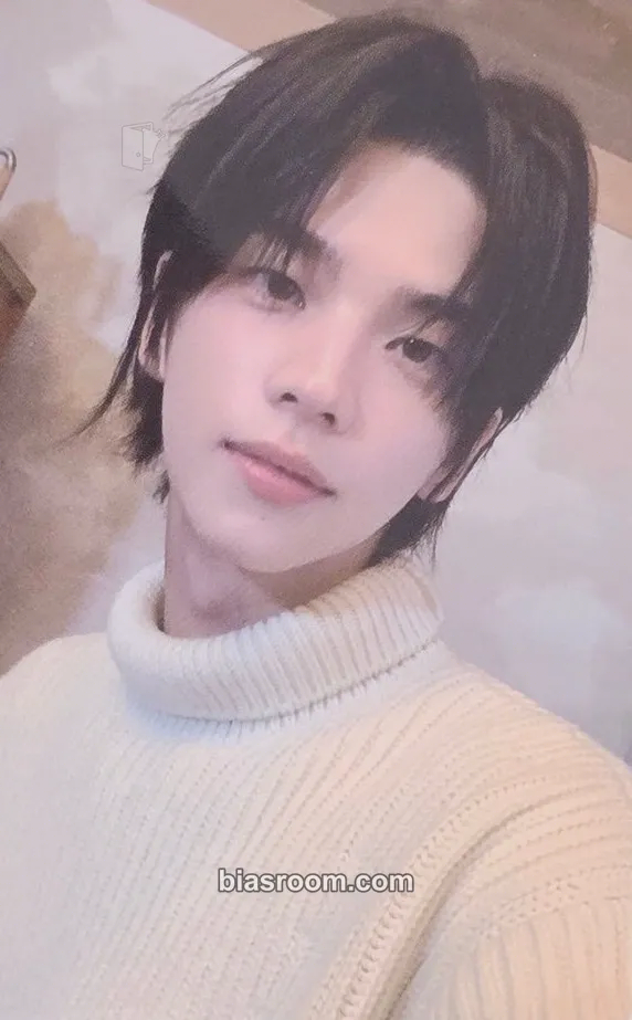 Shinyu Last Bell Photocard - TWS - TWS K-pop photocard