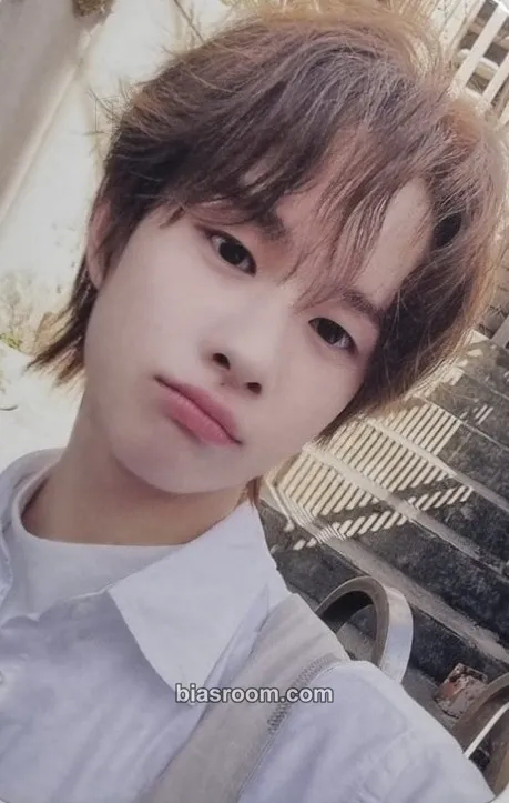 Kyungmin Sparkling Blue Photocard - TWS - TWS K-pop photocard