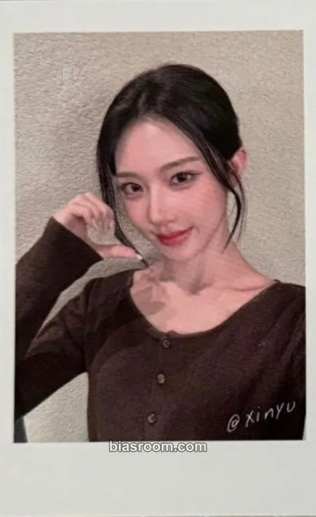 Xinyu 2026 Shanghai Fanmeeting: The Puzzle of Beauty Photocard - tripleS - tripleS K-pop photocard