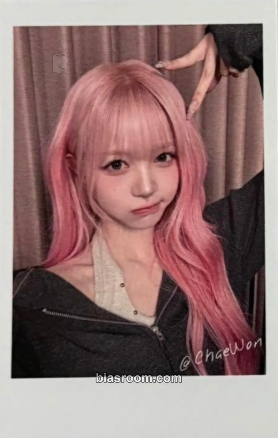 Chaewon 2026 Shanghai Fanmeeting: The Puzzle of Beauty Photocard - tripleS - tripleS K-pop photocard