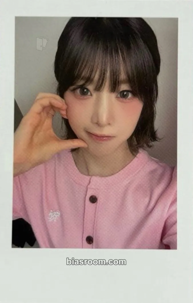 Nien Beyond Beauty Photocard - tripleS - tripleS K-pop photocard