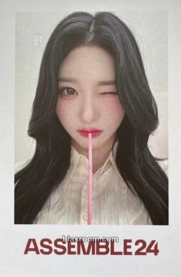 Xinyu Assemble24 Photocard - tripleS - tripleS K-pop photocard