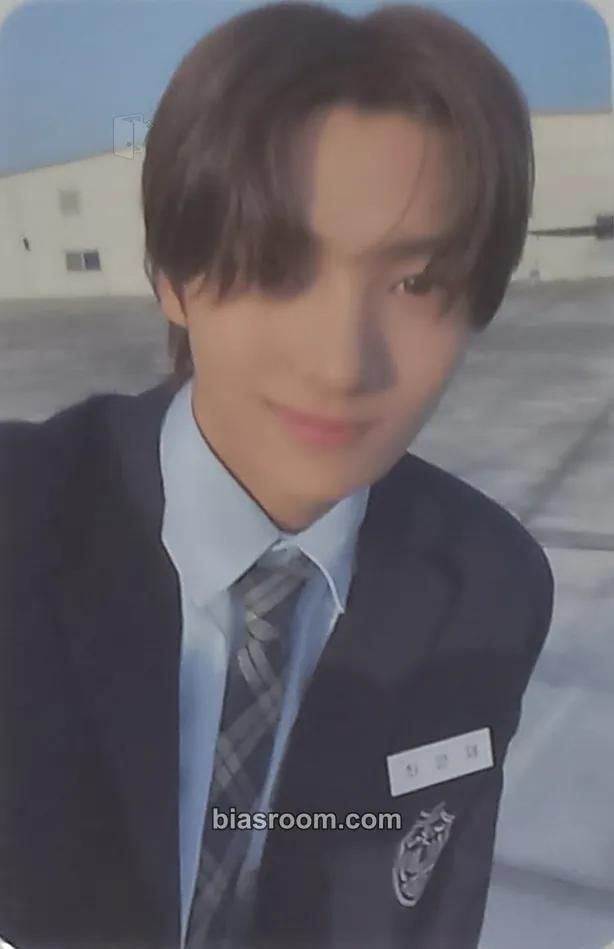 Youngjae Sparkling Blue Photocard - TWS - TWS K-pop photocard
