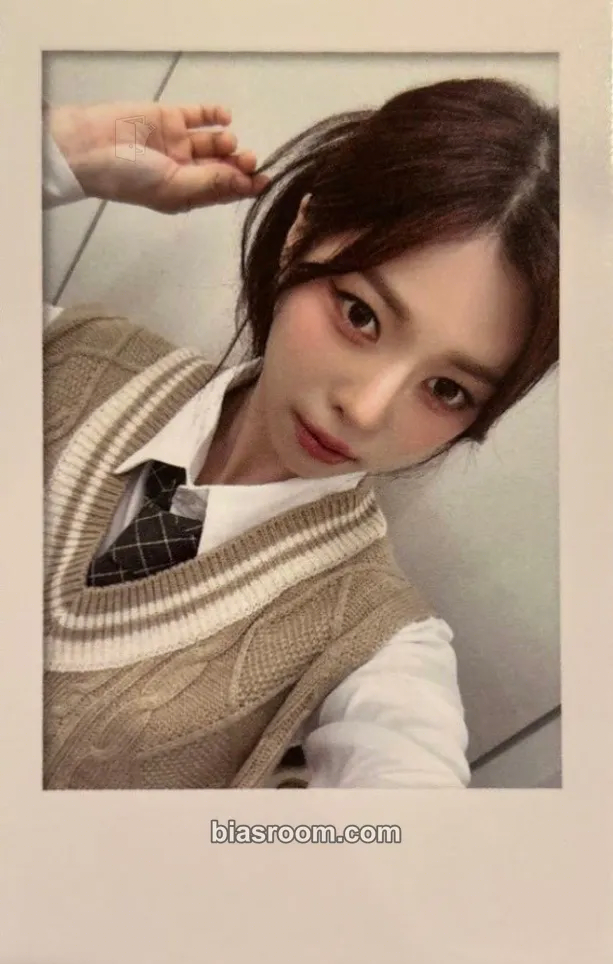 Dahyun 2025 Season's Greetings: tripleSchool Photocard - tripleS - tripleS K-pop photocard