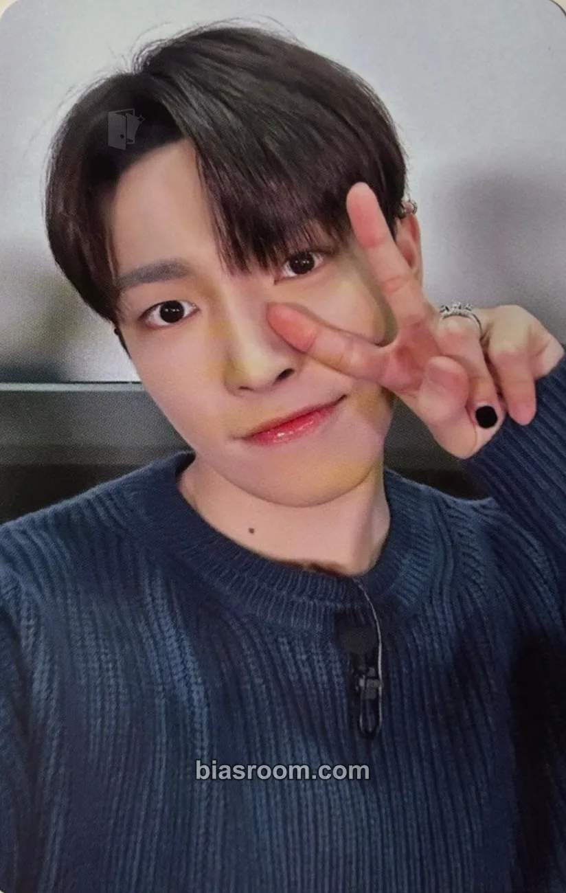 Hongjoong THE WORLD EP.FIN : WILL Photocard - ATEEZ - ATEEZ K-pop photocard