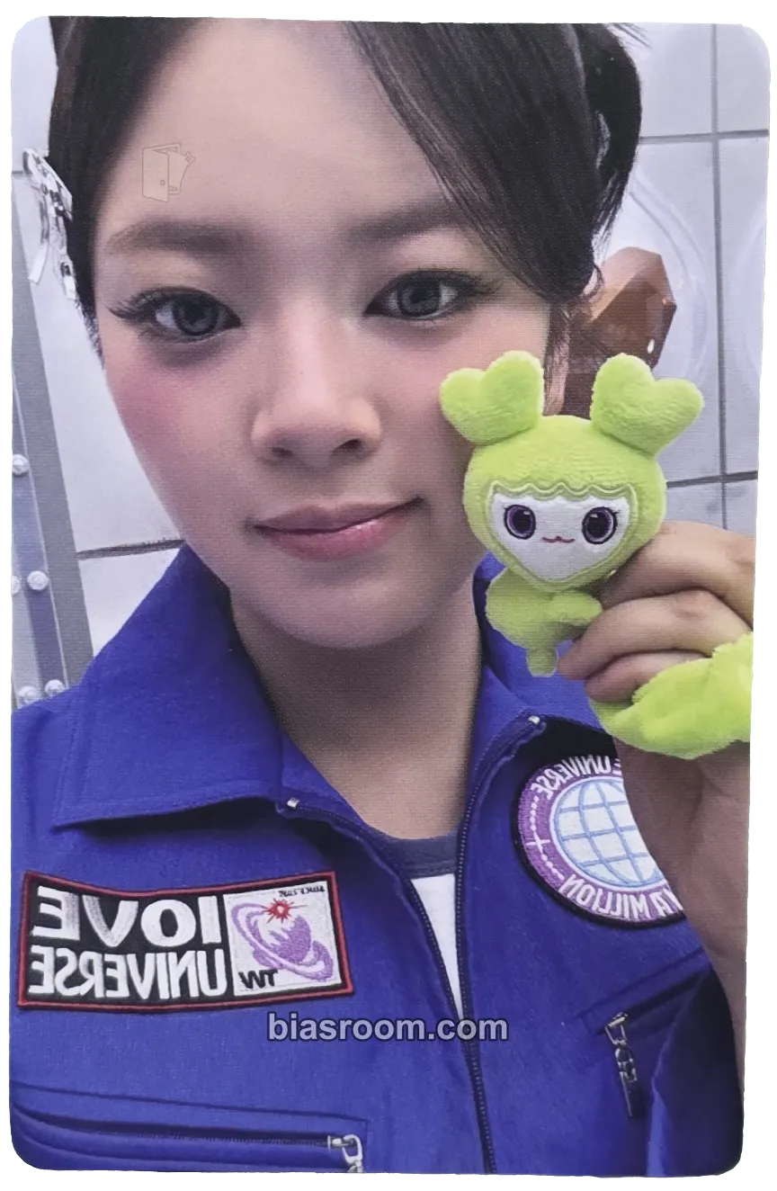 Jeongyeon 10VE Universe (10th Anniversary) Photocard - TWICE - TWICE K-pop photocard
