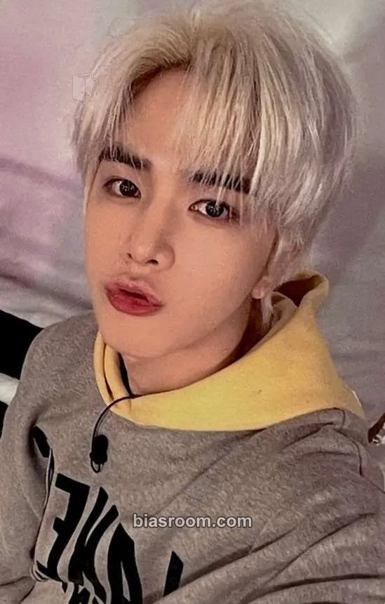 Younghoon Unexpected Photocard - THE BOYZ - THE BOYZ K-pop photocard