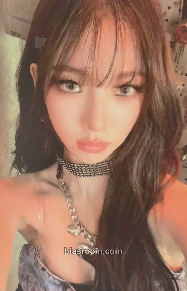 Karina Stamp on It Photocard - GOT the beat - GOT the beat K-pop photocard