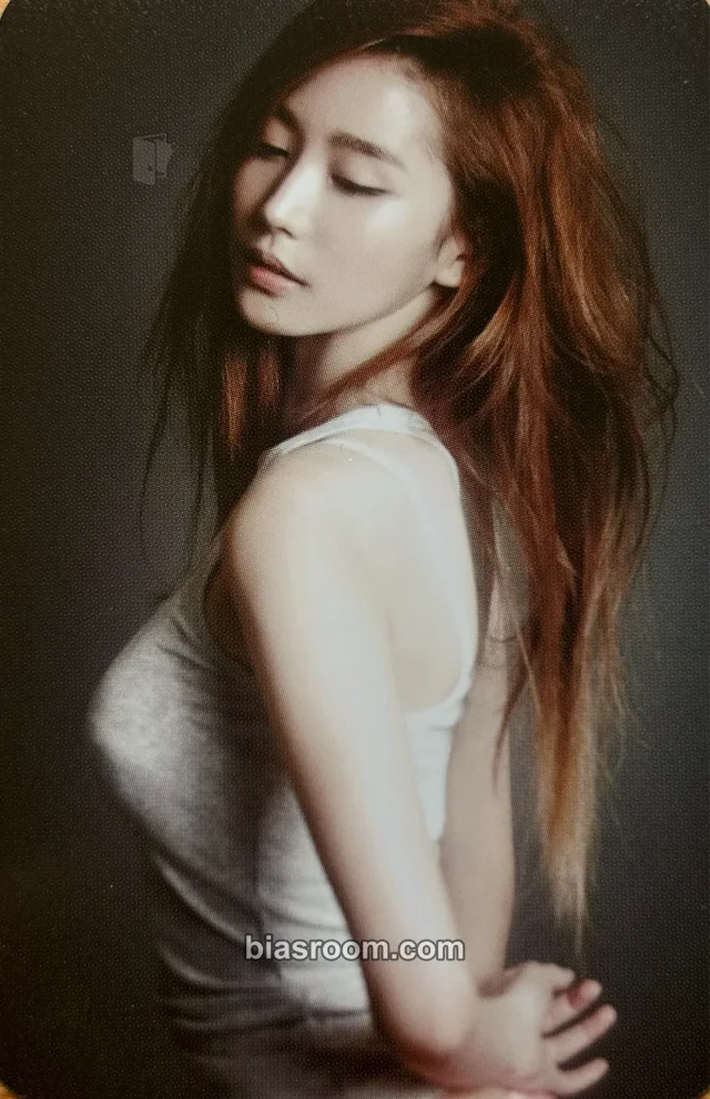 Hello Venus - Yooyoung - Sticky Sticky Album album photocard