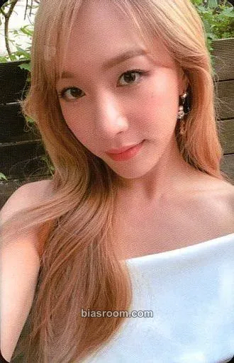 Soyeon Blossom Photocard - LABOUM - LABOUM K-pop photocard