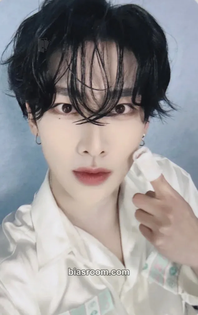Ricky Blue Paradise Photocard - ZEROBASEONE - ZEROBASEONE K-pop photocard