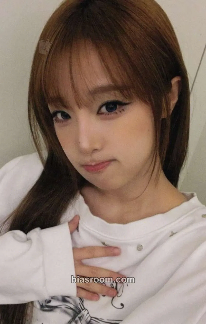 Yena Love Catcher Photocard - Yena K-pop photocard