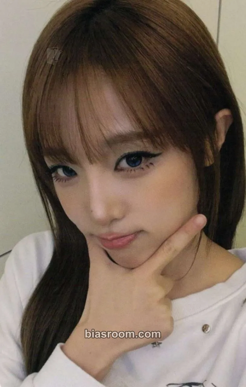 Yena Love Catcher Photocard - Yena K-pop photocard