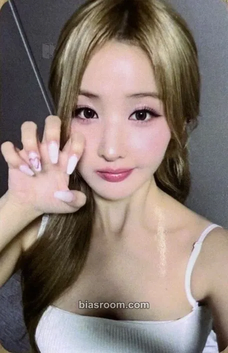 Belle Midas Touch Photocard - KISS OF LIFE - KISS OF LIFE K-pop photocard