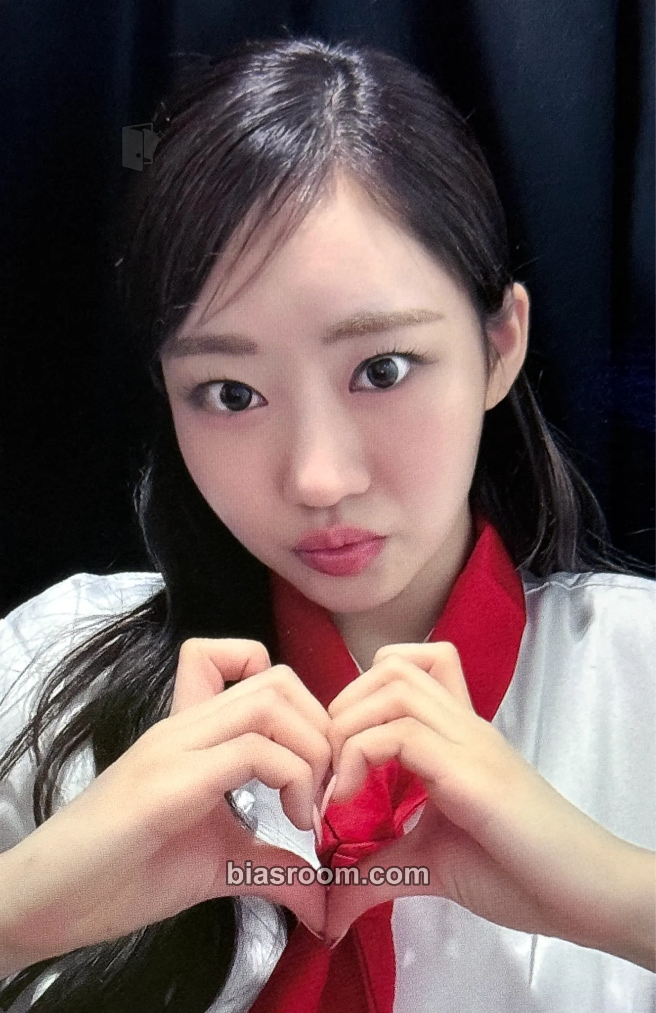 Julie Midas Touch Photocard - KISS OF LIFE - KISS OF LIFE K-pop photocard