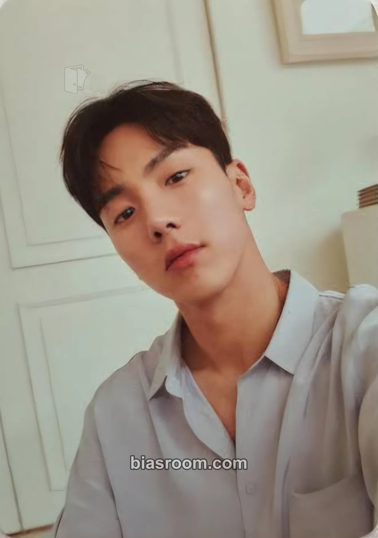 Shownu Shownu X Round Around Photocard - MONSTA X - MONSTA X K-pop photocard