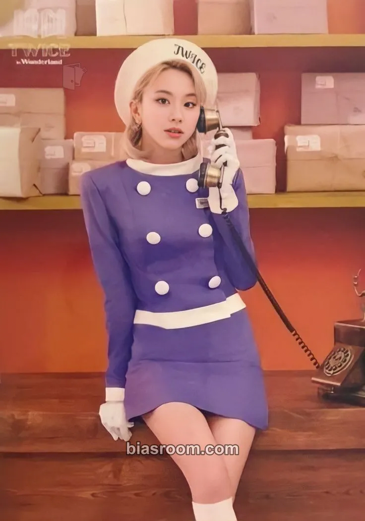 Chaeyoung TWICE in Wonderland Photocard - TWICE - TWICE K-pop photocard