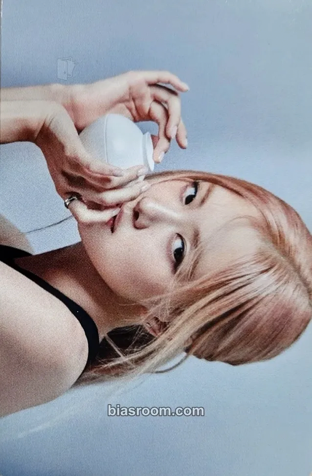 Rosé Rosé x Sulwhasoo Photocard - BLACKPINK - BLACKPINK K-pop photocard