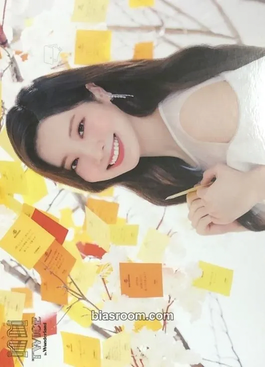 Dahyun TWICE in Wonderland Photocard - TWICE - TWICE K-pop photocard