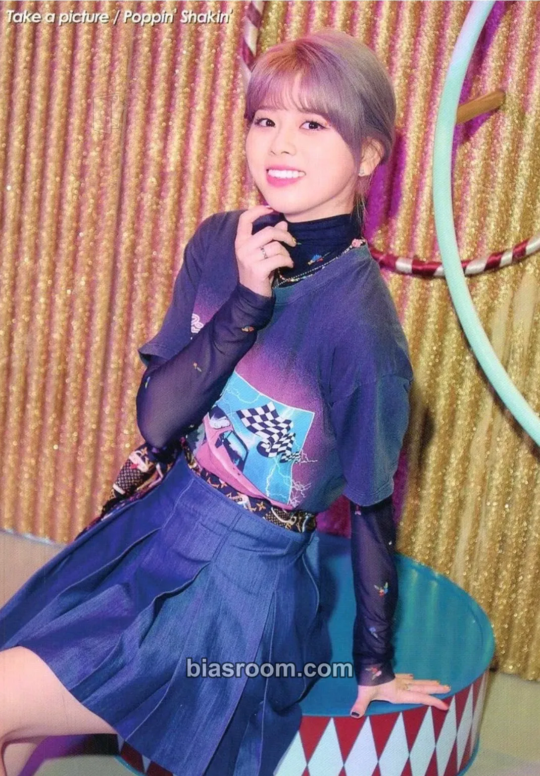 Riku “Take a Picture / Poppin' Shakin'” official goods Photocard - NiziU - NiziU K-pop photocard