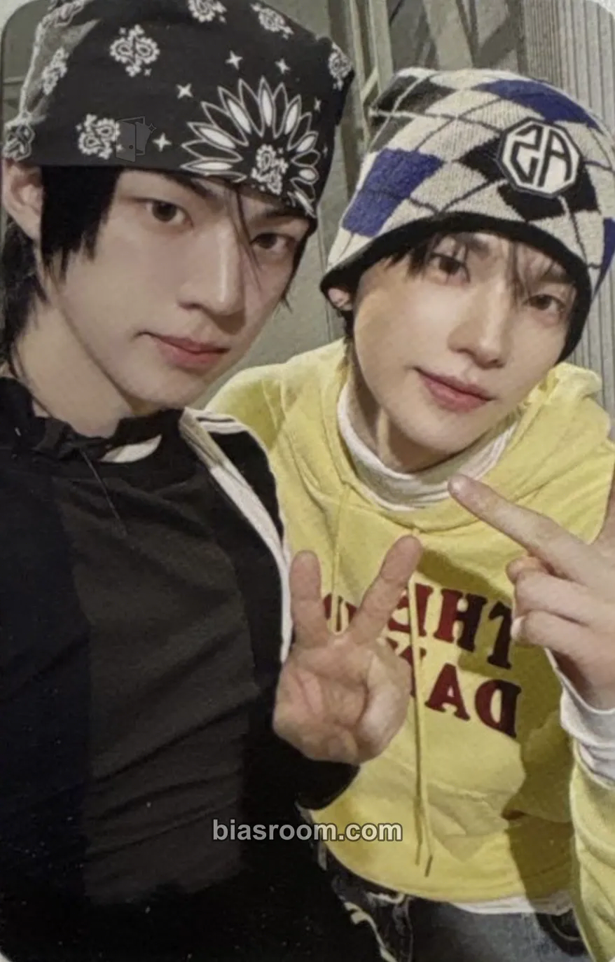 play hard Photocard - TWS - TWS K-pop photocard