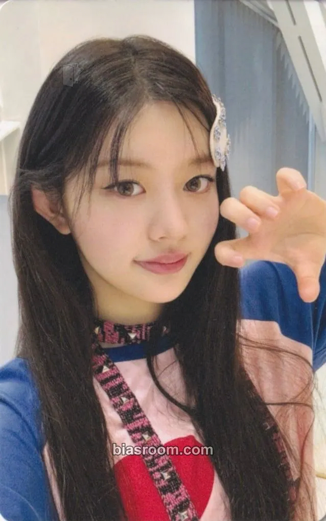 Minju bomb Photocard - ILLIT - ILLIT K-pop photocard