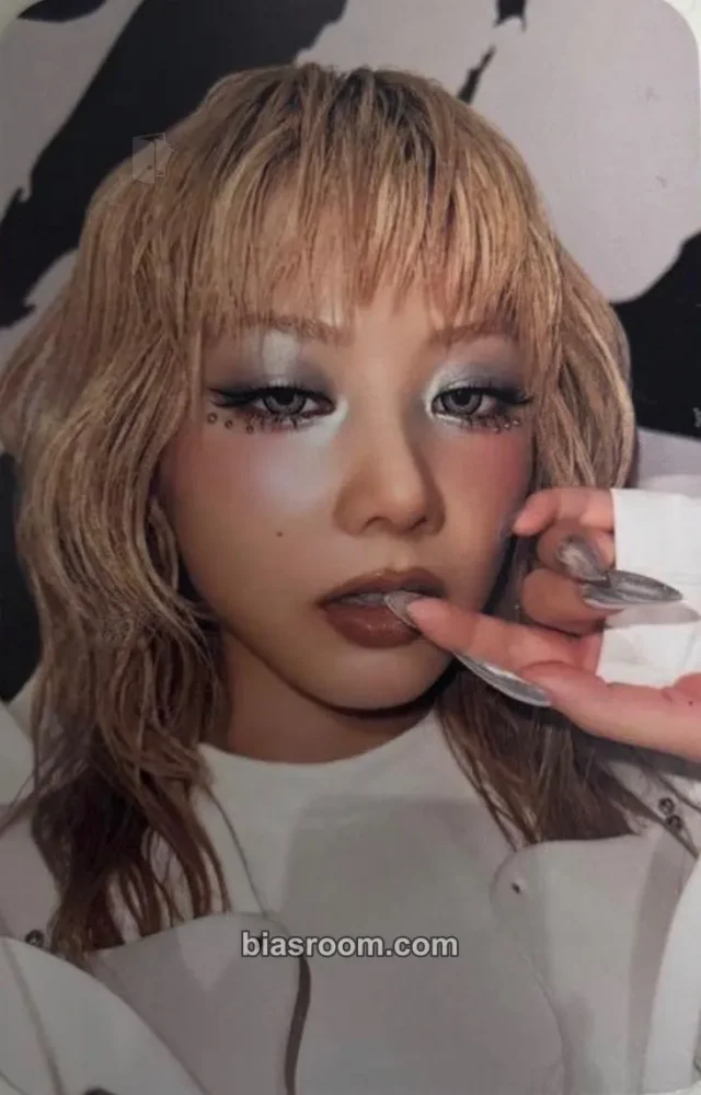 XG - HINATA - 2nd World Tour - The Core Event trading card