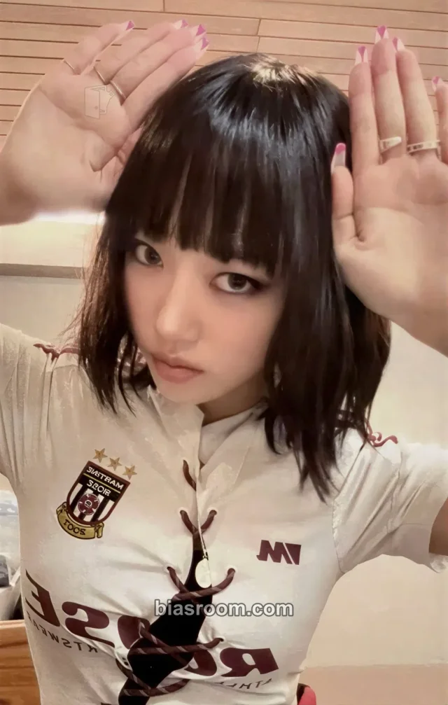 MEOVV - Sooin - HANDS UP Album broadcast