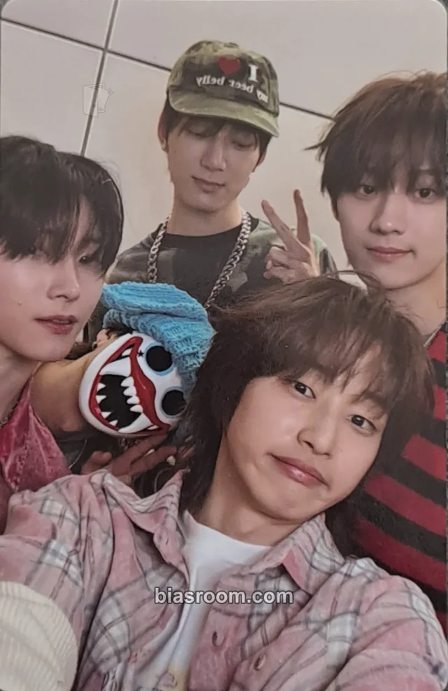 hrtz.wav - The First Wave Album album photocard group photocard