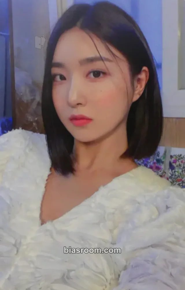 BBGIRLS - Yuna - Summer Queen Album fansign mymusictaste (mmt)