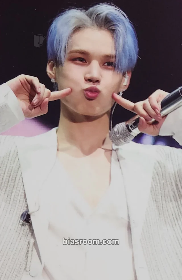 VICTON - Sejun - VICTON 1st Concert 'NEW WORLD'  Event merch photocard dvd version