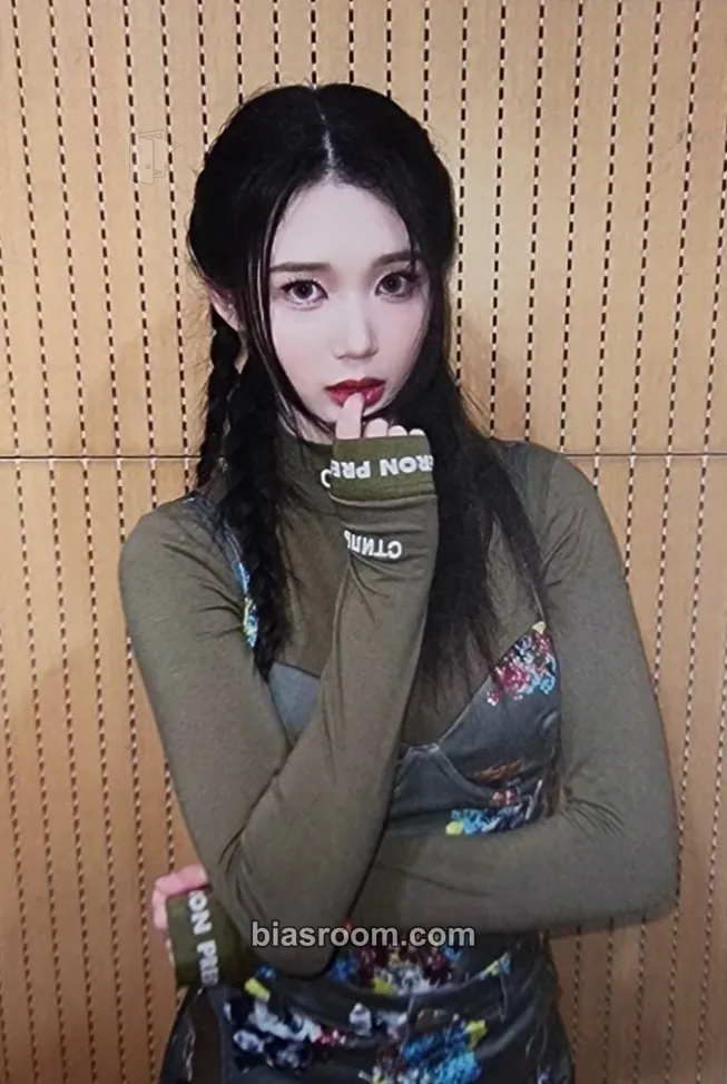 Yubin Assemble Photocard - tripleS - tripleS K-pop photocard