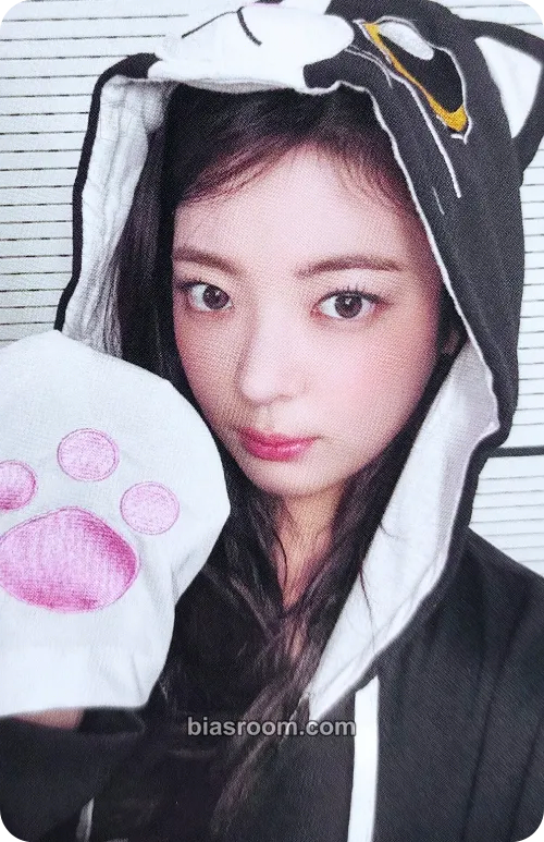 Lia TUNNEL VISION Photocard - ITZY - ITZY K-pop photocard