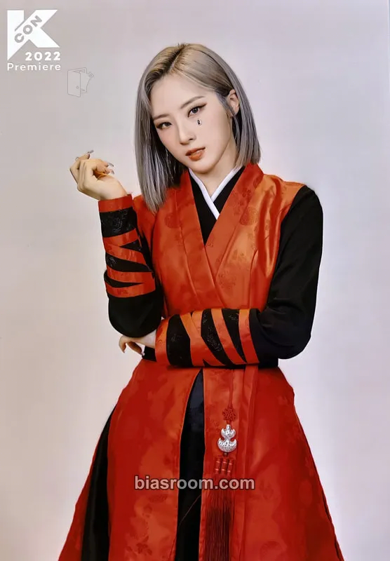 HaSeul KCON 2022 Premiere Photocard - LOONA - LOONA K-pop photocard