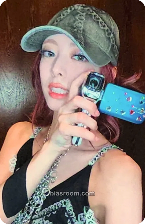 Yuna TUNNEL VISION Photocard - ITZY - ITZY K-pop photocard