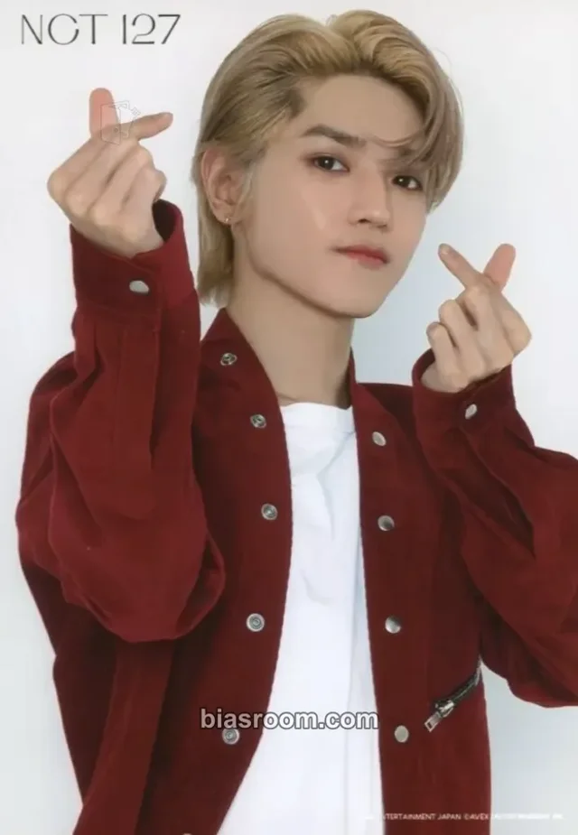 Taeyong NCT 127 Loveholic K-pop photocard