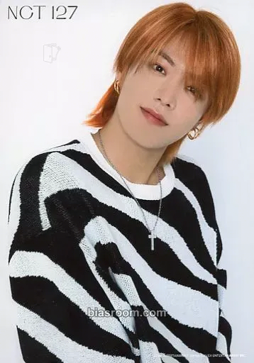 Yuta Loveholic MD Photocard - NCT 127 - NCT 127 K-pop photocard