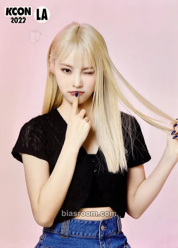 JinSoul KCON LA 2022 Photocard - LOONA - LOONA K-pop photocard