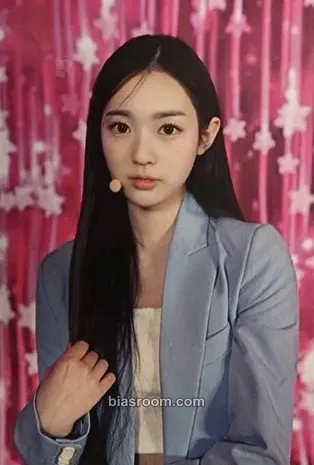 Soomin Aesthetic Photocard - tripleS - tripleS K-pop photocard