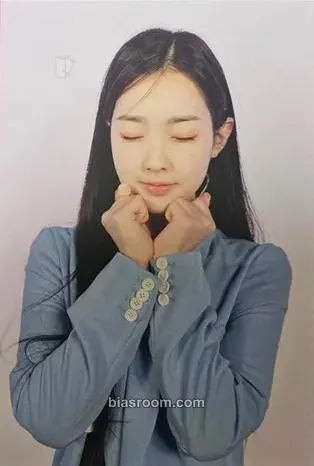 Soomin Aesthetic Photocard - tripleS - tripleS K-pop photocard