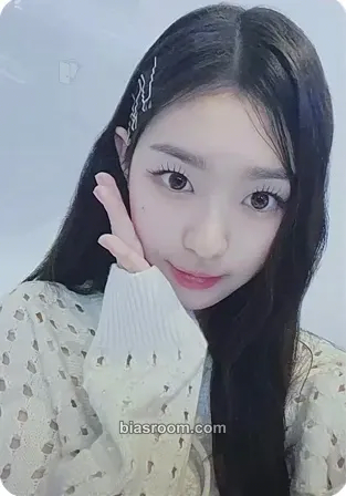 Soomin Aesthetic Photocard - tripleS - tripleS K-pop photocard