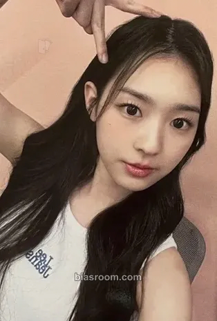 Soomin Aesthetic Photocard - tripleS - tripleS K-pop photocard