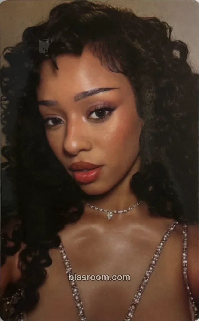 KATSEYE - Manon - Coachella Rave Sprouts Other merch photocard