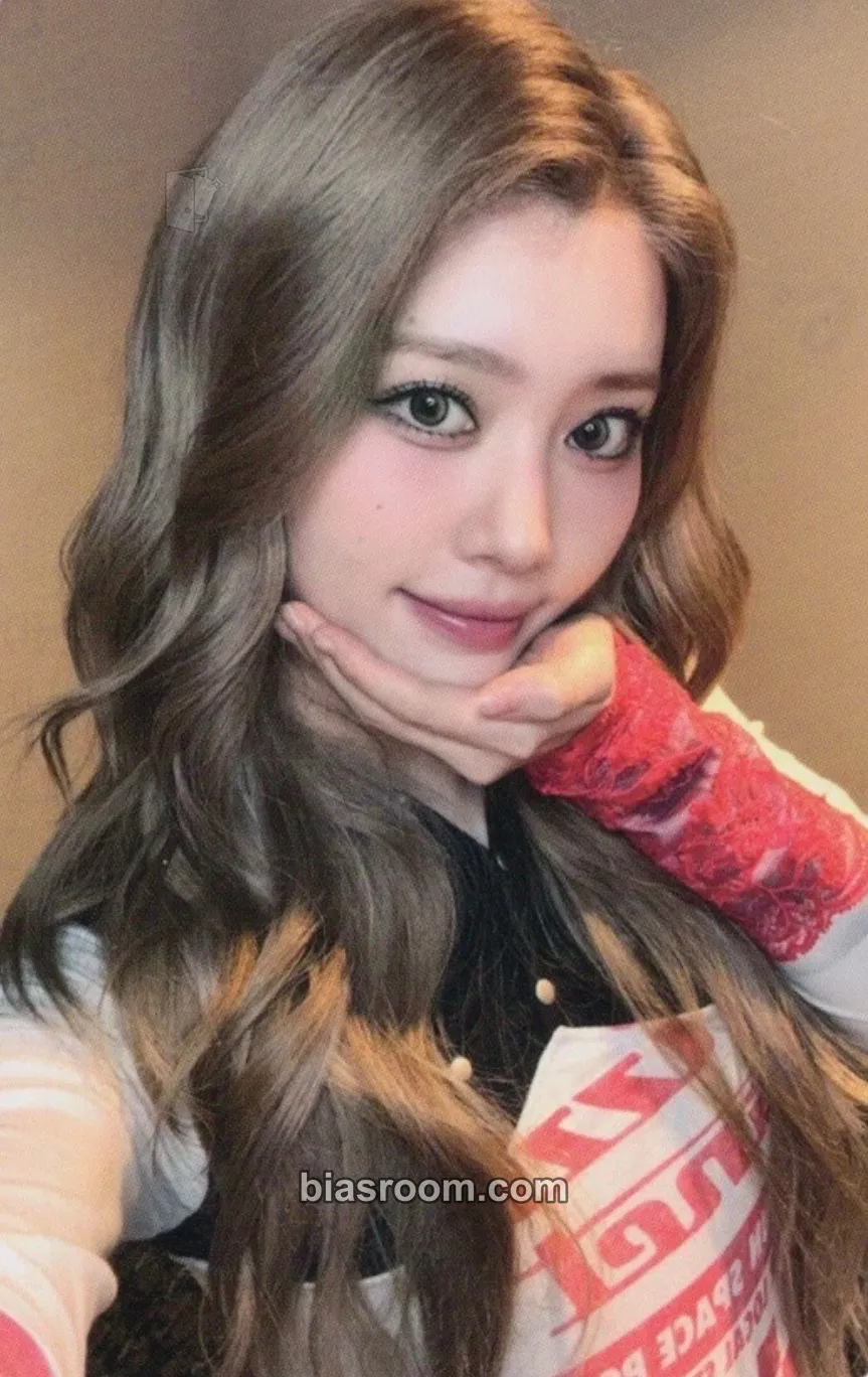 Xiaoting Crack Code Photocard - Kep1er - Kep1er K-pop photocard